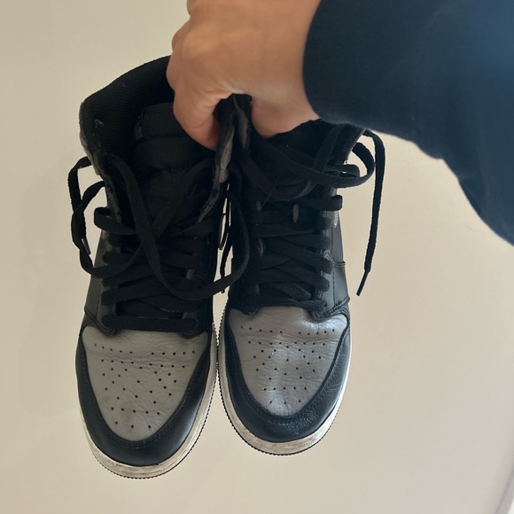 GS JORDAN 1 shadows - size 7 men’s/8.5 women’s - Picture 2 of 3